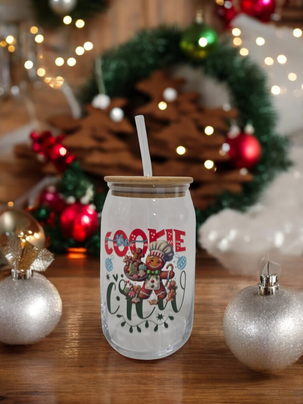 Christmas Glass Cup, 17.58 oz, "Cookie Crew" Gingerbread man wearing a bakers hat with cookies