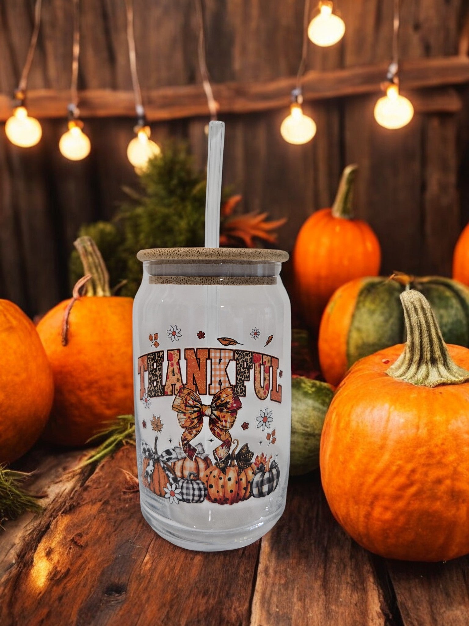 Fall Glass Cup, 17.58 oz, with a "Thankful" design