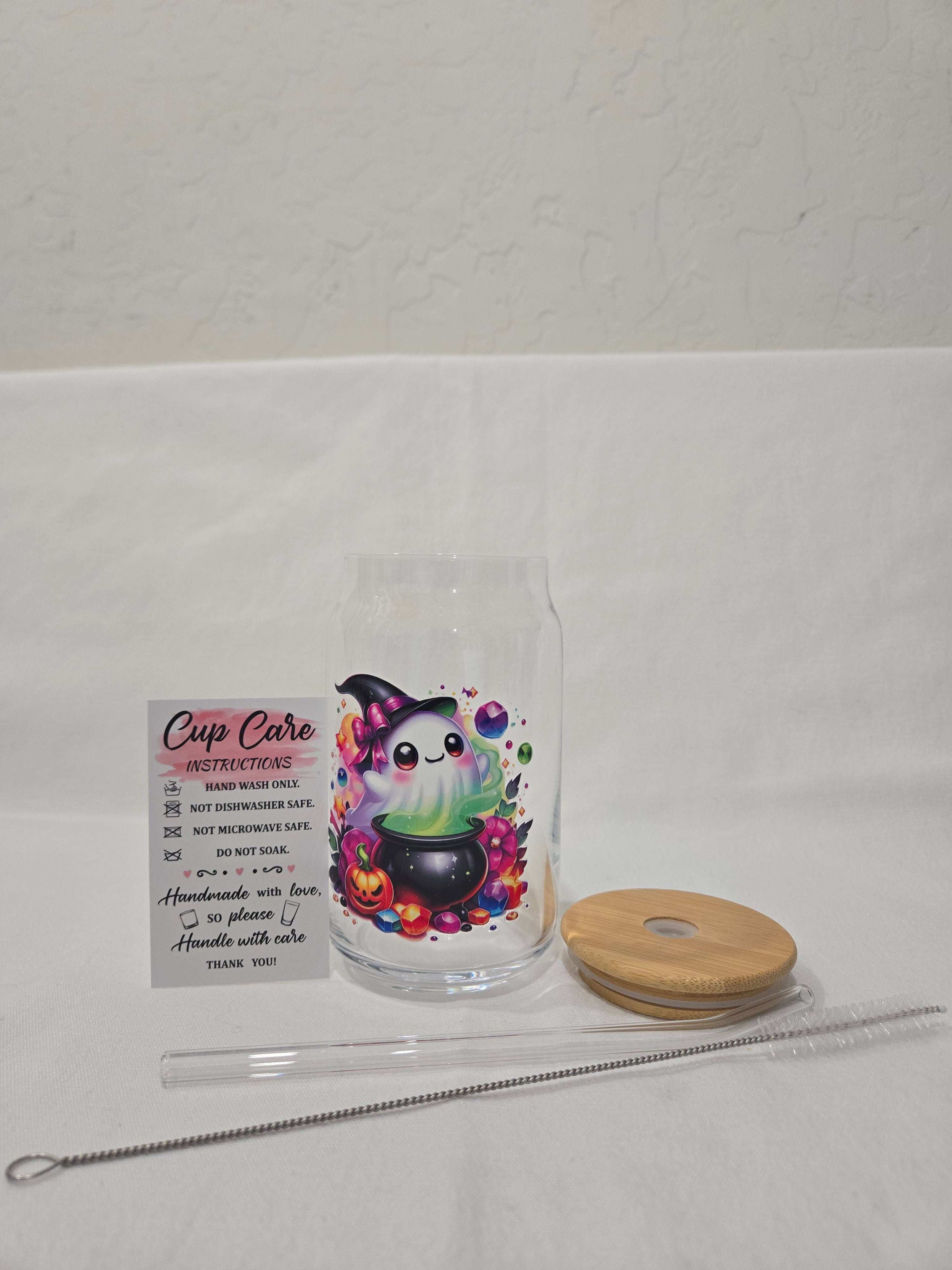 Halloween Glass cup, 17.58 oz, Ghost wearing witch hat and cauldron design