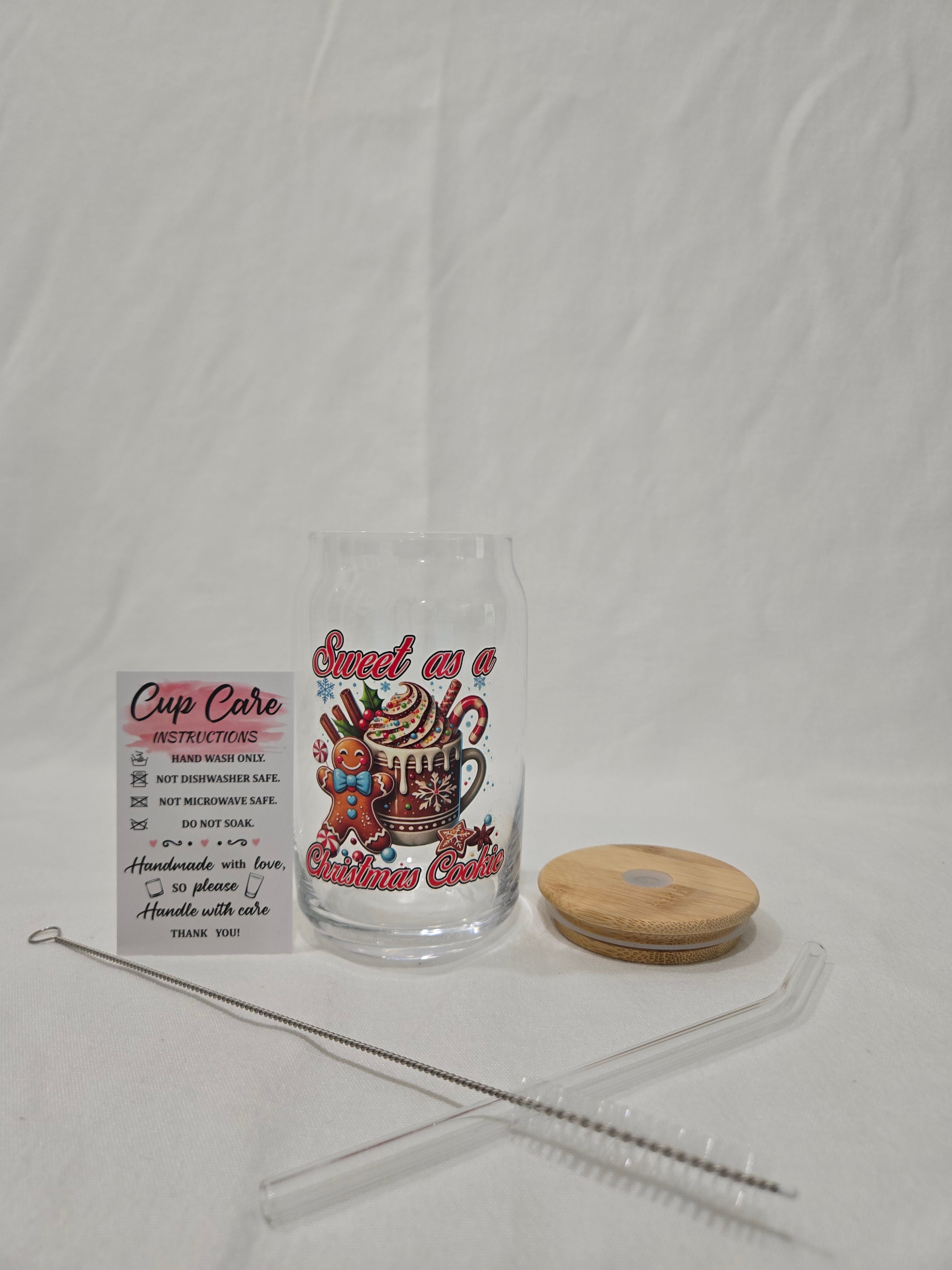 Christmas Glass Cup, 17.58 oz, Gingerbread man with Hot Cocoa and " Sweet as a Christmas Cookie"