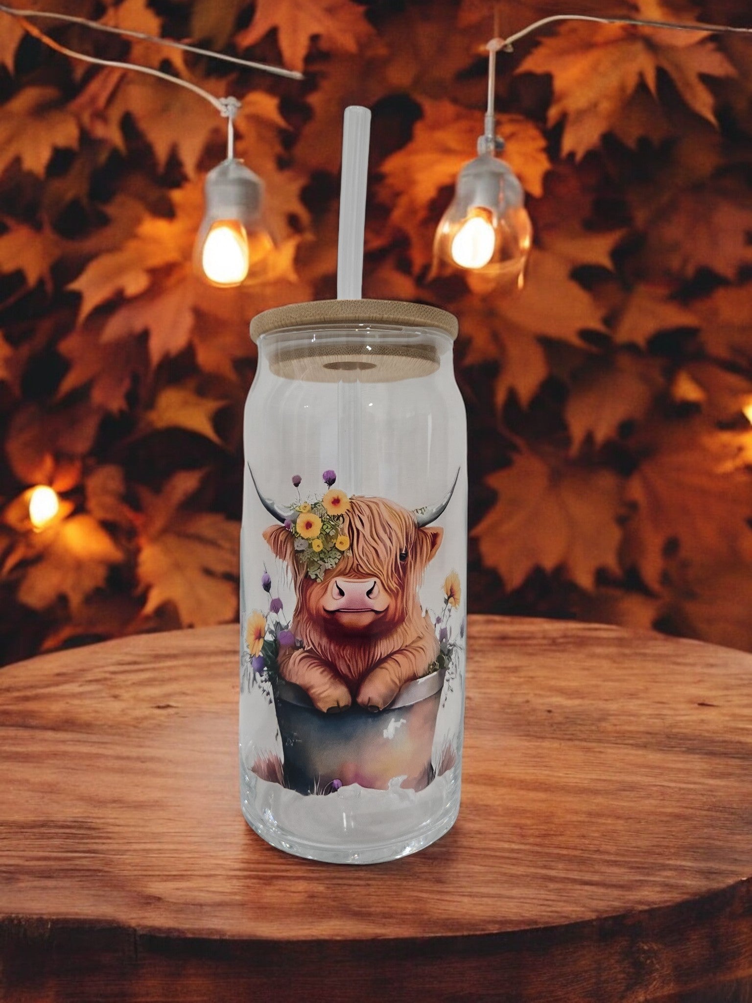 Highland Cow Glass Cup, 20 oz, cow in a bucket with flowers around