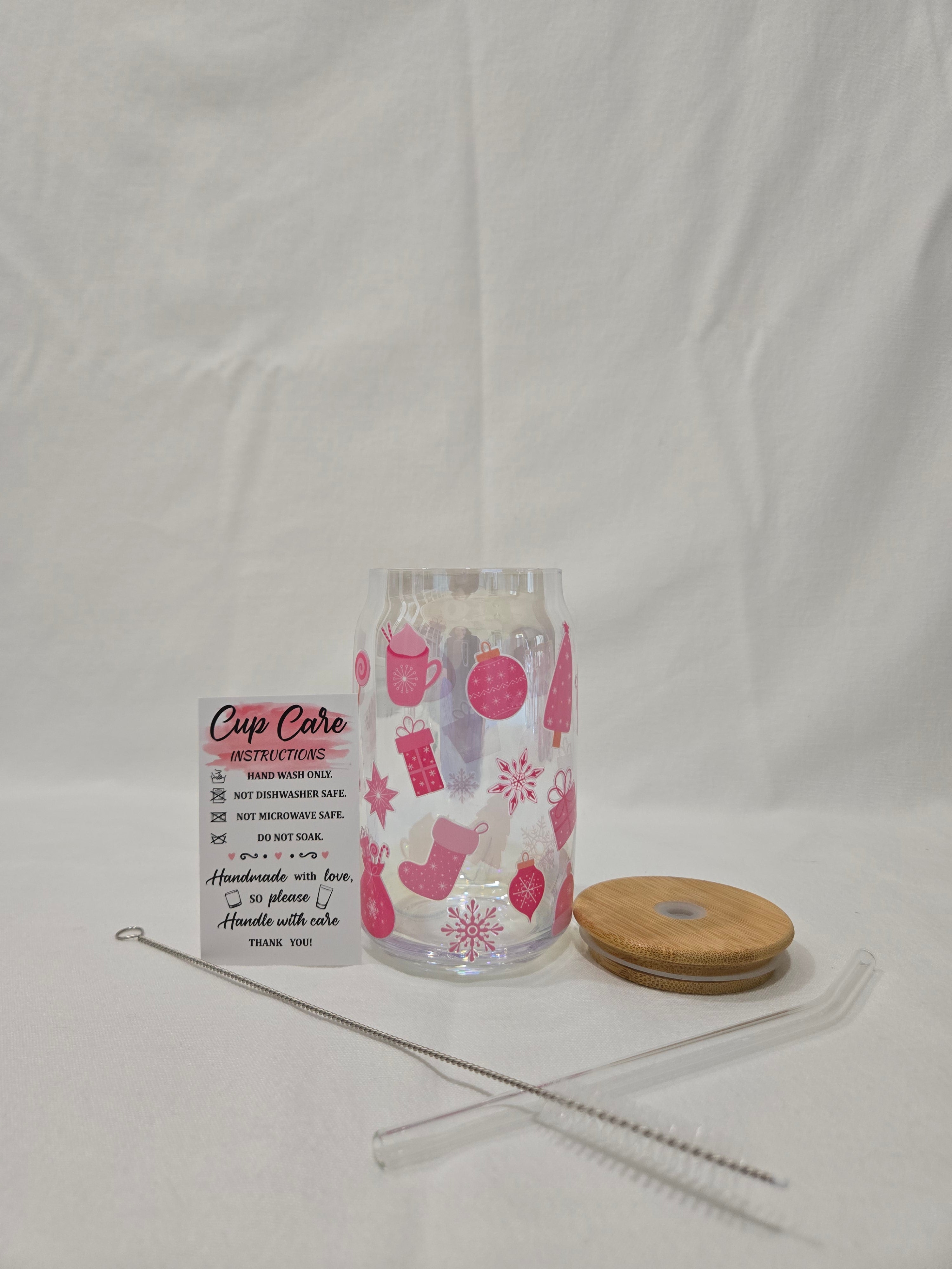 Winter Pink Glass Cup, 17.58 oz, Stockings, snowflakes, gifts, ornaments