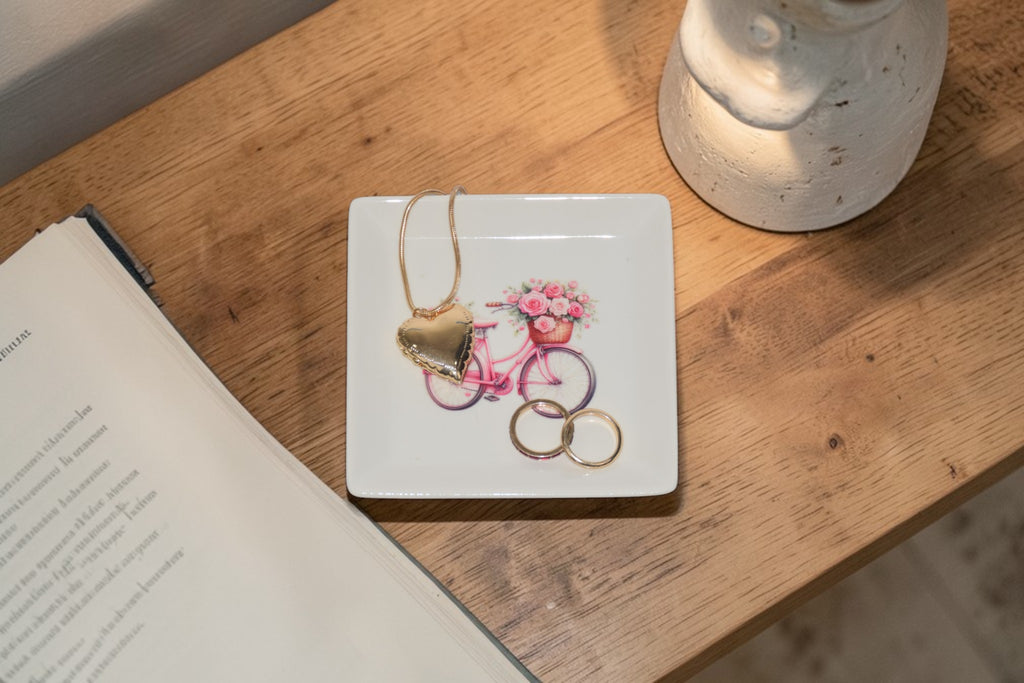 Charming jewelry tray or display piece